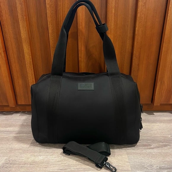SOLD DAGNE DOVER Large Black Landon Neoprene Carryall Travel Bag EUC! - Picture 3 of 15